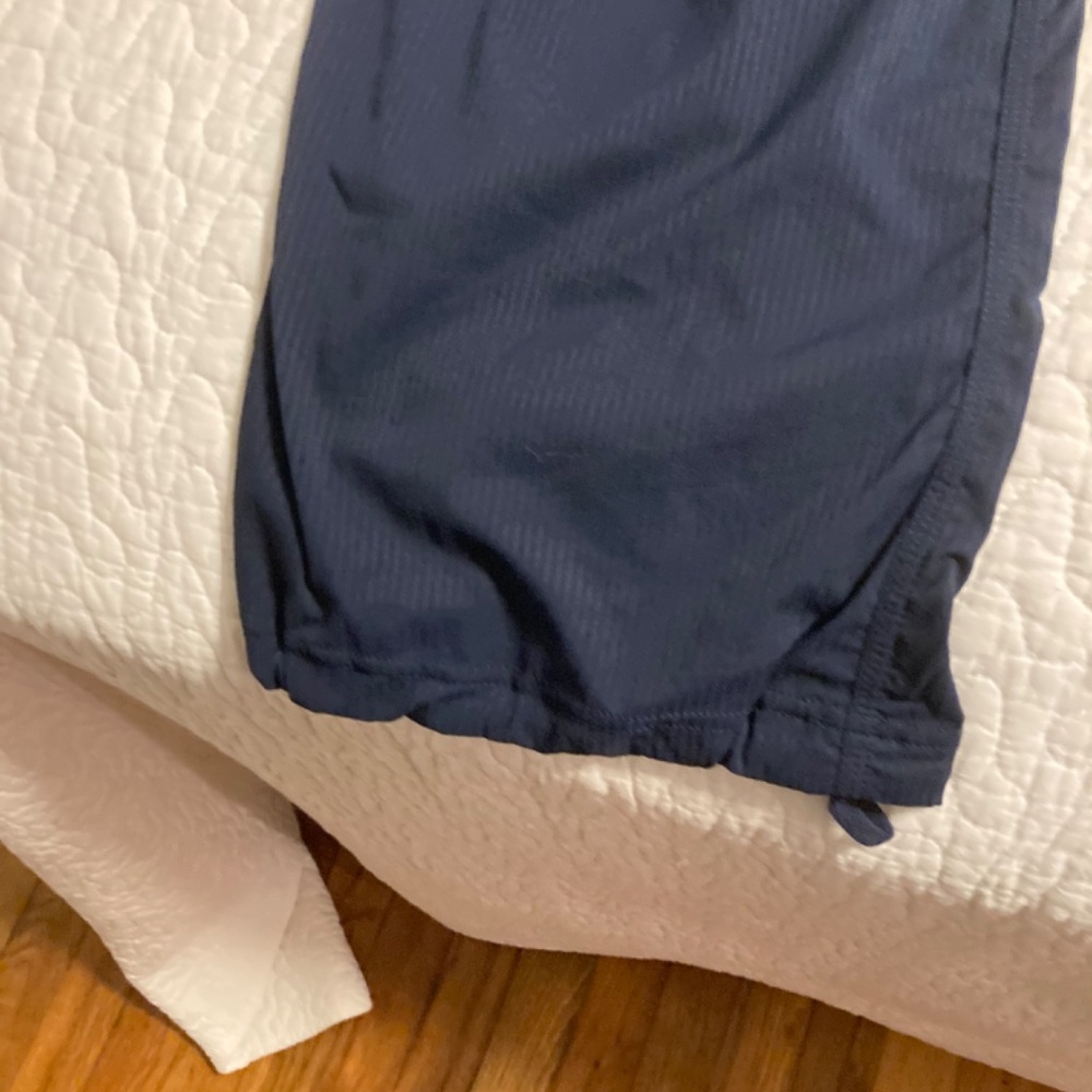 Lululemon wind pants - Picture 3 of 5
